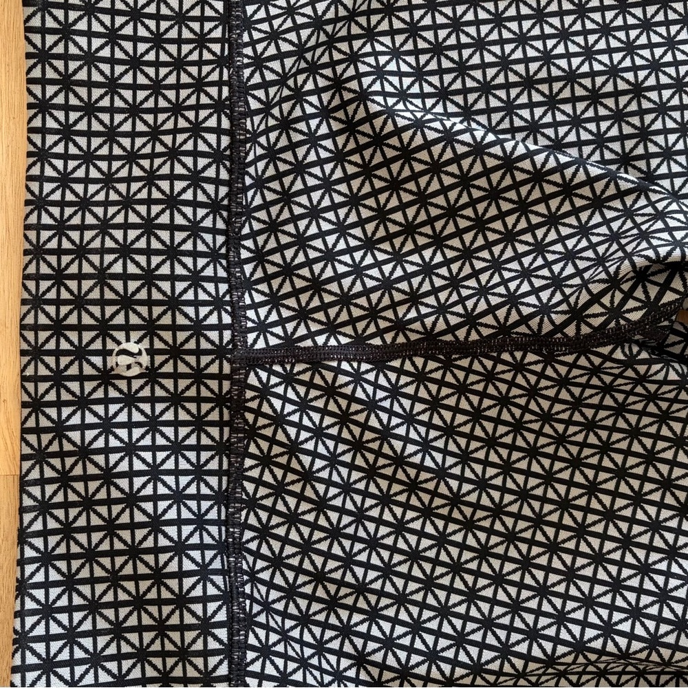 Black and White Patterned lululemon leggings